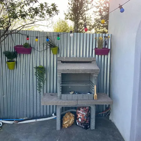 Holiday home Mas Pour 10 Personnes Avec Jacuzzi Ales