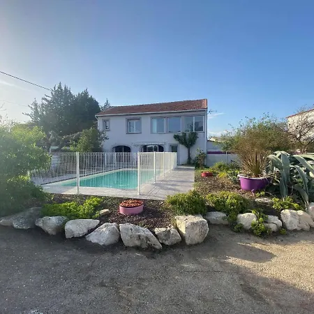 Holiday home Mas Pour 10 Personnes Avec Jacuzzi Ales